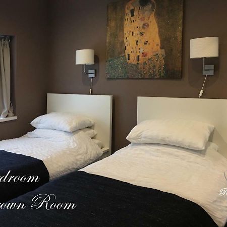 Vika Residence Deluxe Apartments Wednesbury Holiday Resort 外观 照片