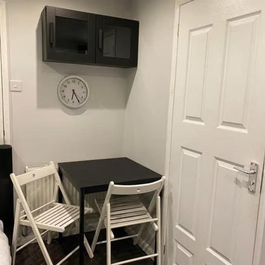 Vika Residence Deluxe Apartments Wednesbury Holiday Resort 外观 照片