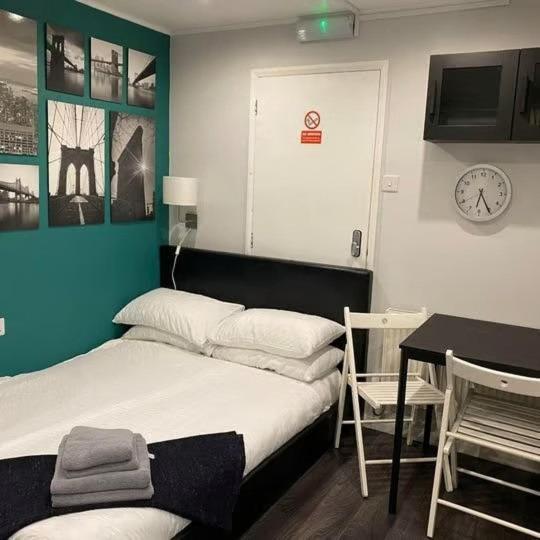 Vika Residence Deluxe Apartments Wednesbury Holiday Resort 外观 照片